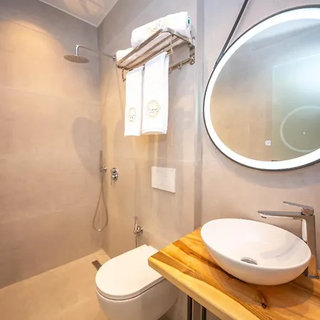 Emara Boutique Hotel 4*