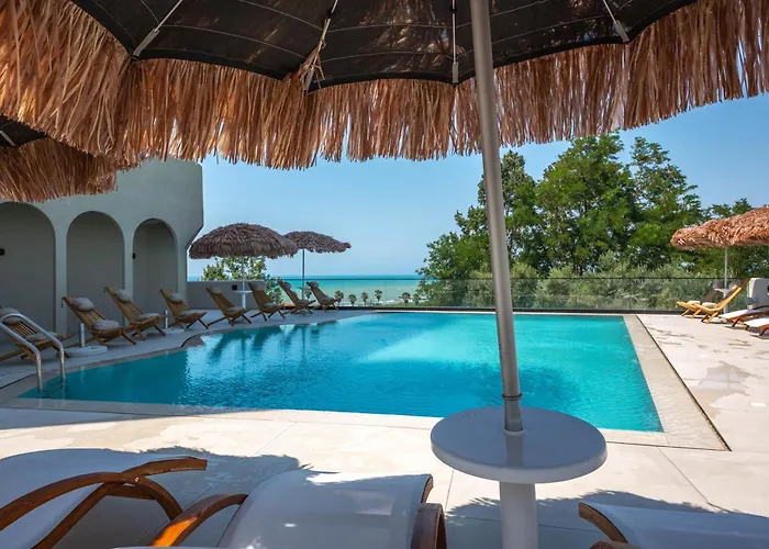 Emara Boutique Hotel 4*